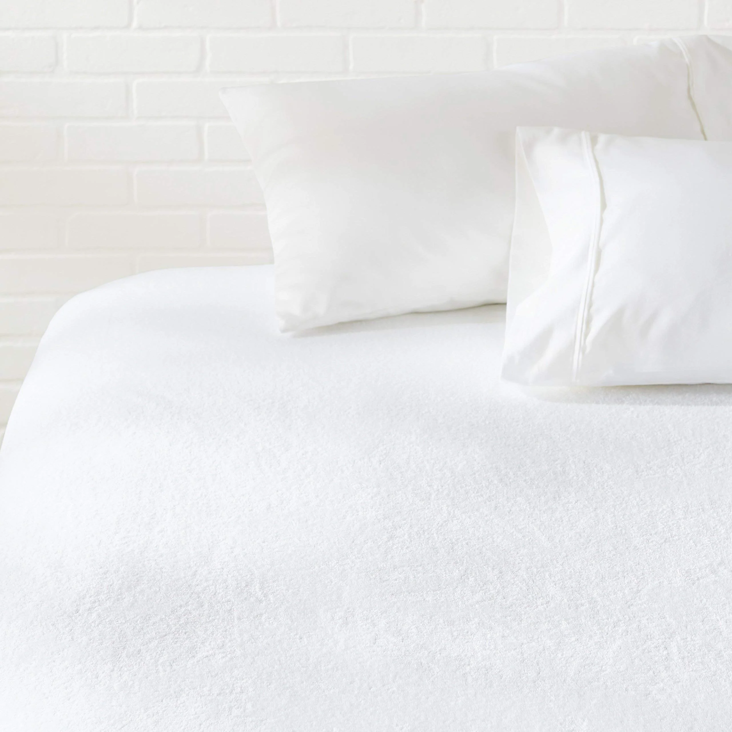 Amazon Basics Waterproof 18 inch Mattress Protector Twin Size, Breathable, Machine Washable, White