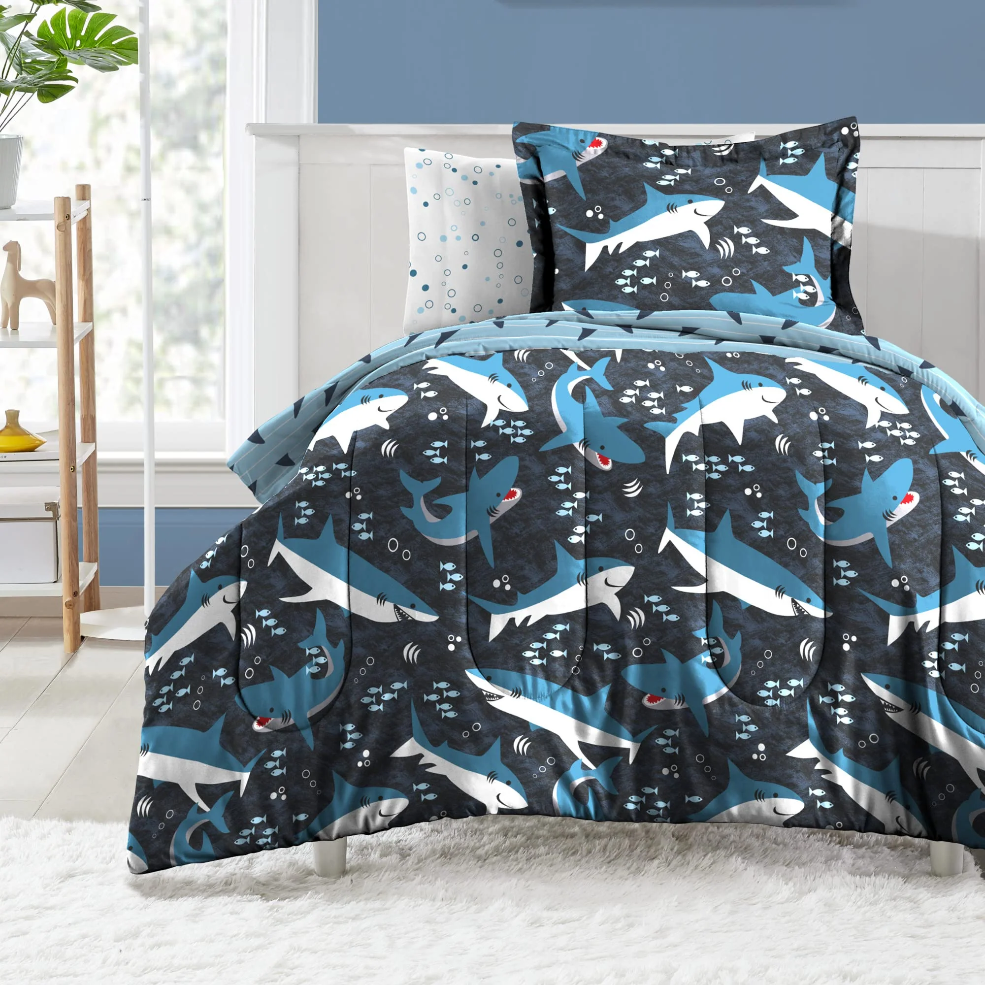 Dream Factory Kids 7-Piece Complete Set Easy-Wash Super Soft Microfiber Comforter Bedding, Full, Blue Sharks