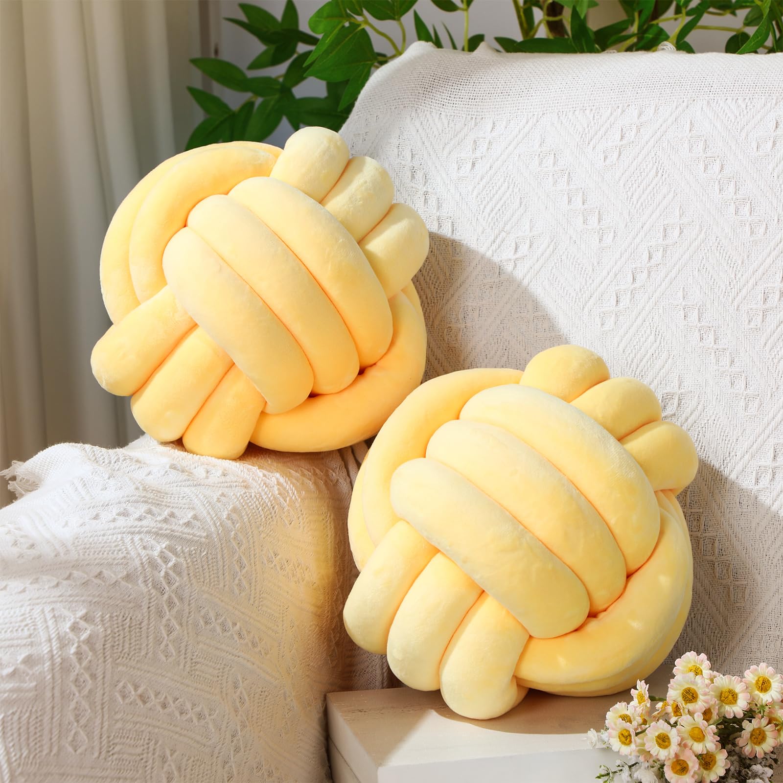 Namalu 2 Pcs Soft Knot Pillow Ball, Decorative Round Throw Knotted Pillows Cushion, Handmade Stuffed Ball Pillows for Christmas